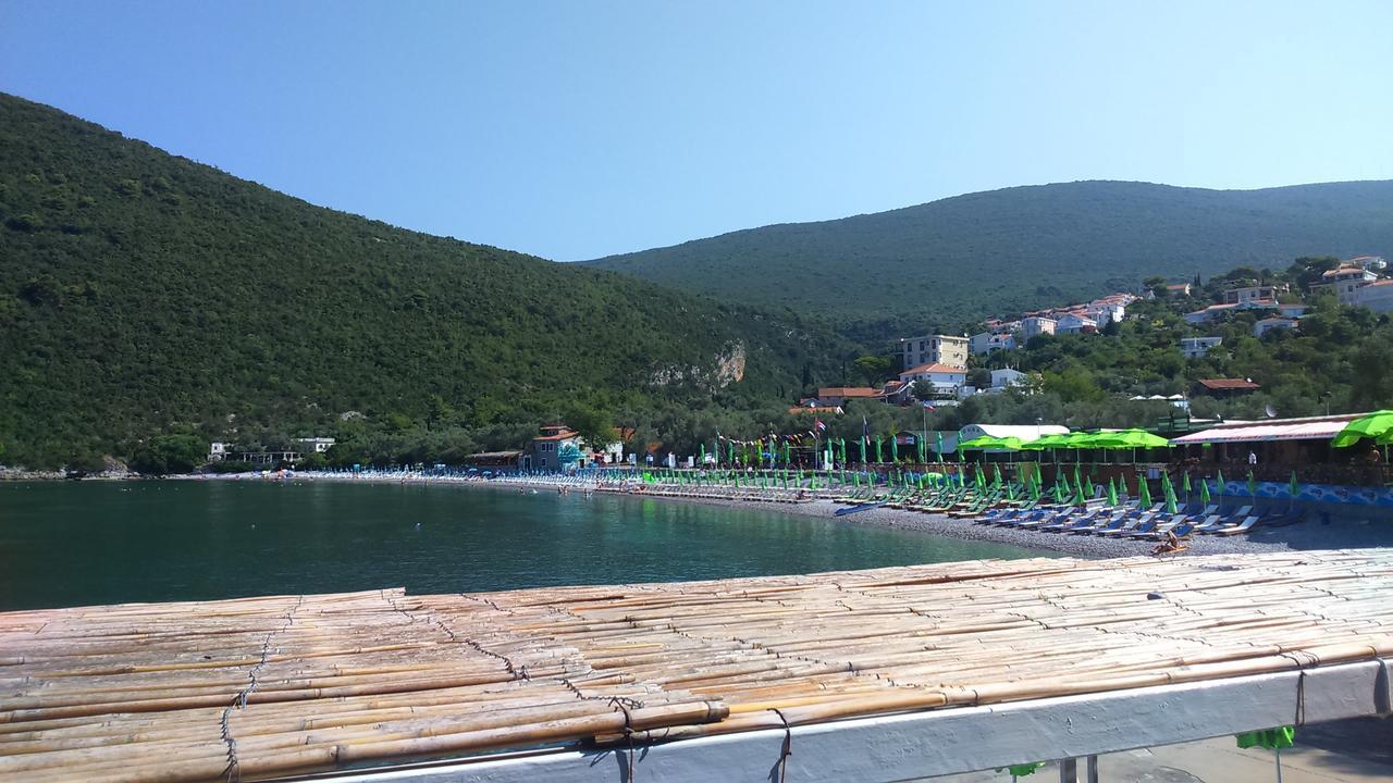 Apartmani Jovanovic Luštica Exteriör bild